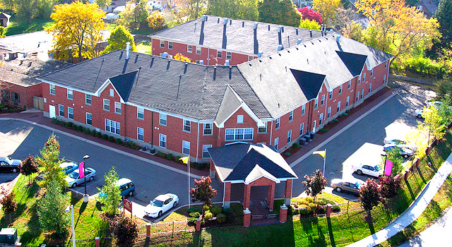 Queenston Place Retirement Residence located at 6440 Valley Way, Niagara Falls, ON L2E 7E3
